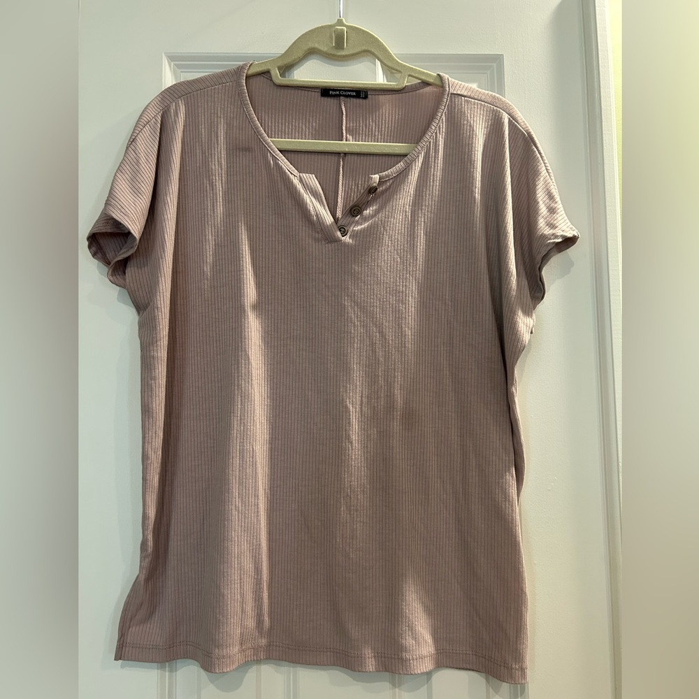 Pink Clover - Pink Maternity Faux-Button Shirt (M)